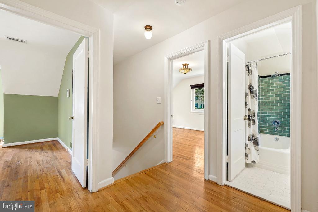 3209 CUMMINGS LANE