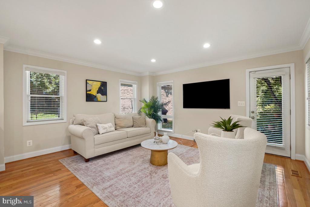3209 CUMMINGS LANE