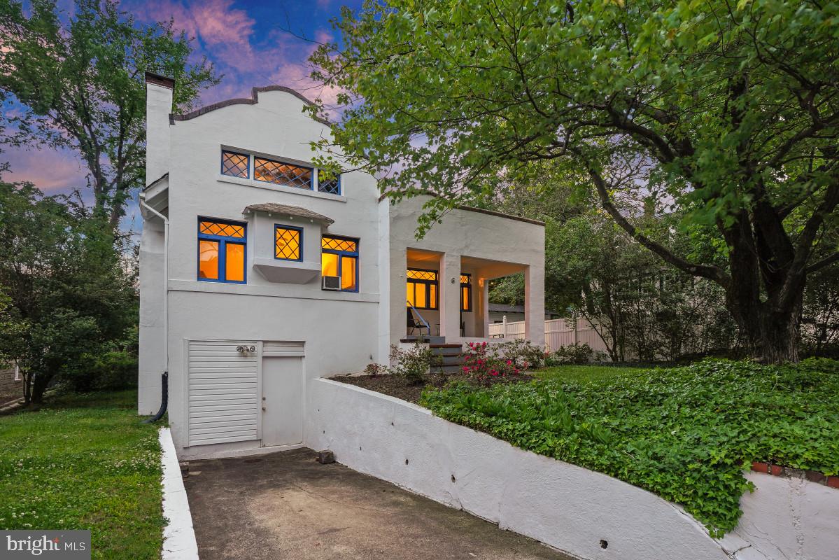 6 PHILADELPHIA AVENUE