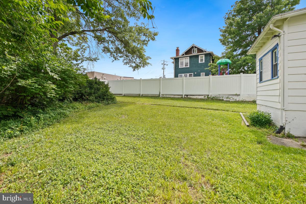 6 PHILADELPHIA AVENUE
