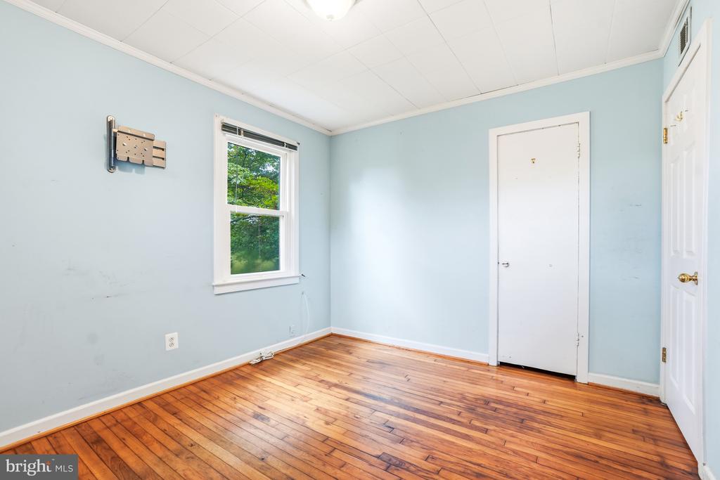 1217 EDMONSTON
