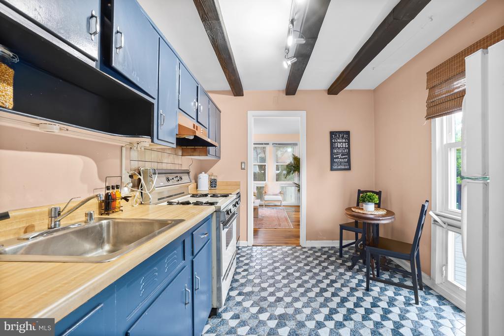 1217 EDMONSTON