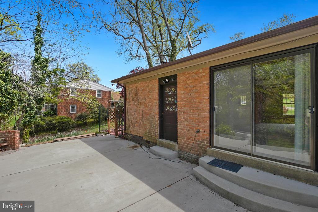 4800 Sharon Rd