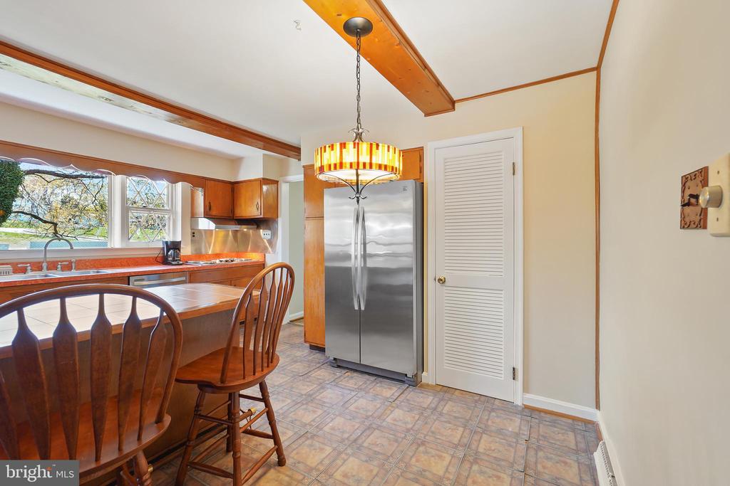 4800 Sharon Rd