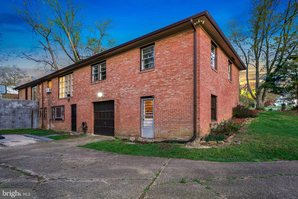 4800 Sharon Rd