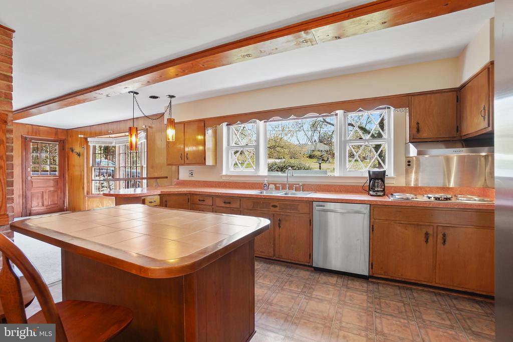 4800 Sharon Rd