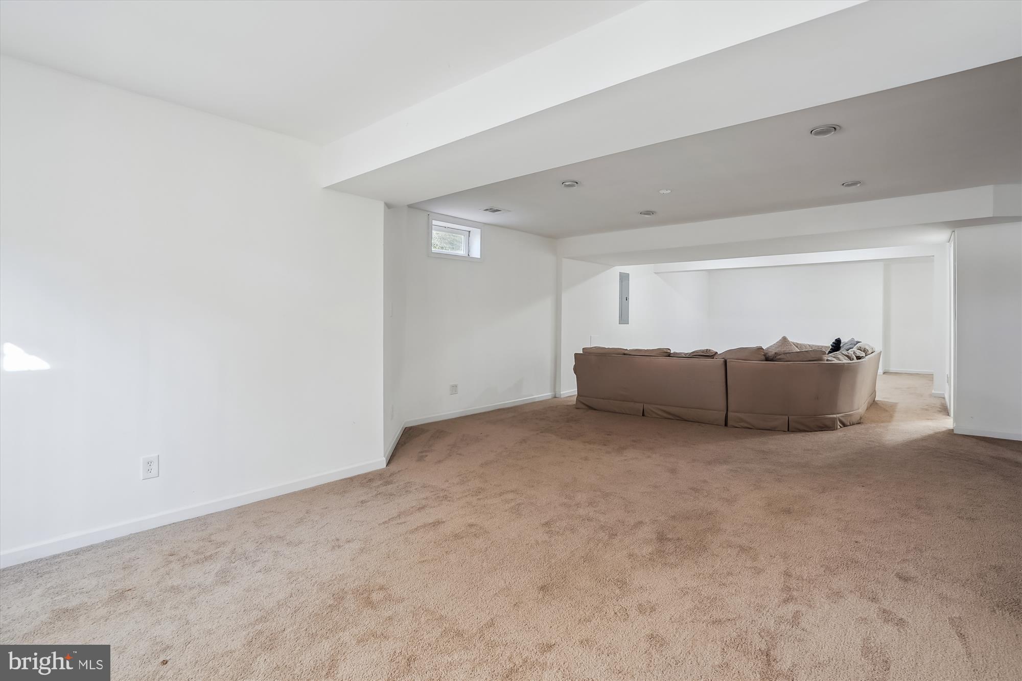 6682 Clarkes Meadow Dr