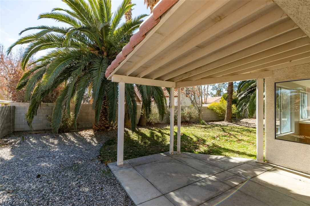 1327 Red Hollow Drive