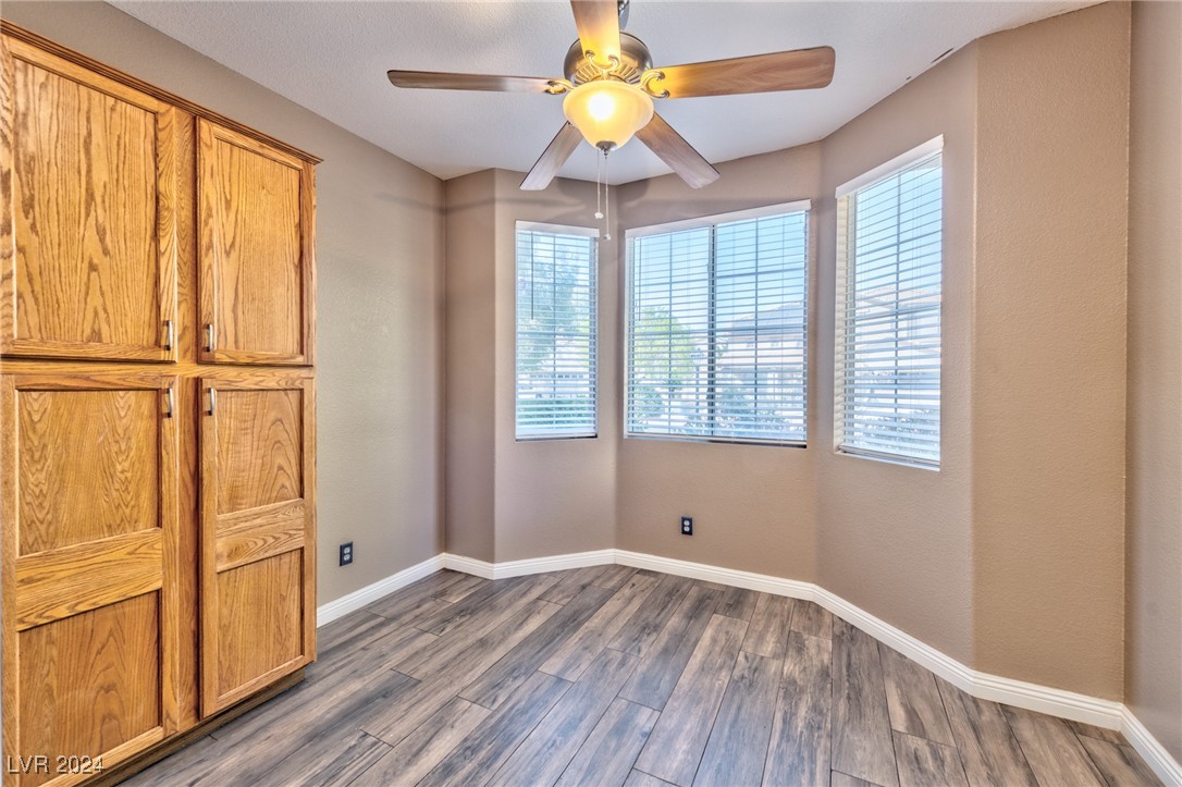 4901 Soaring Springs Avenue