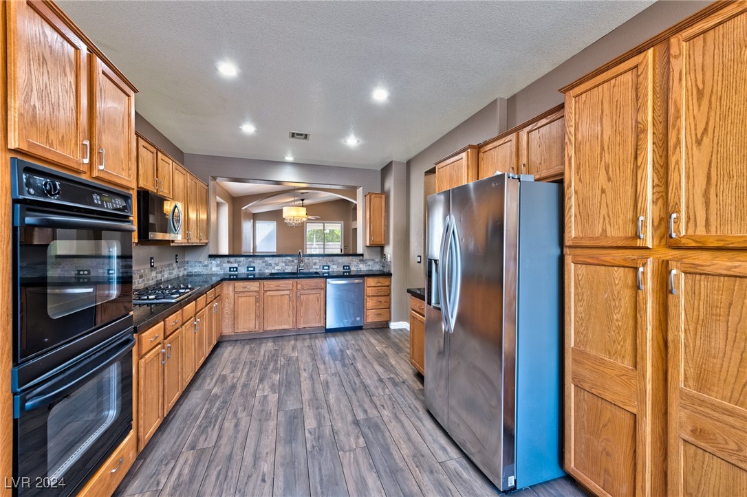 4901 Soaring Springs Avenue