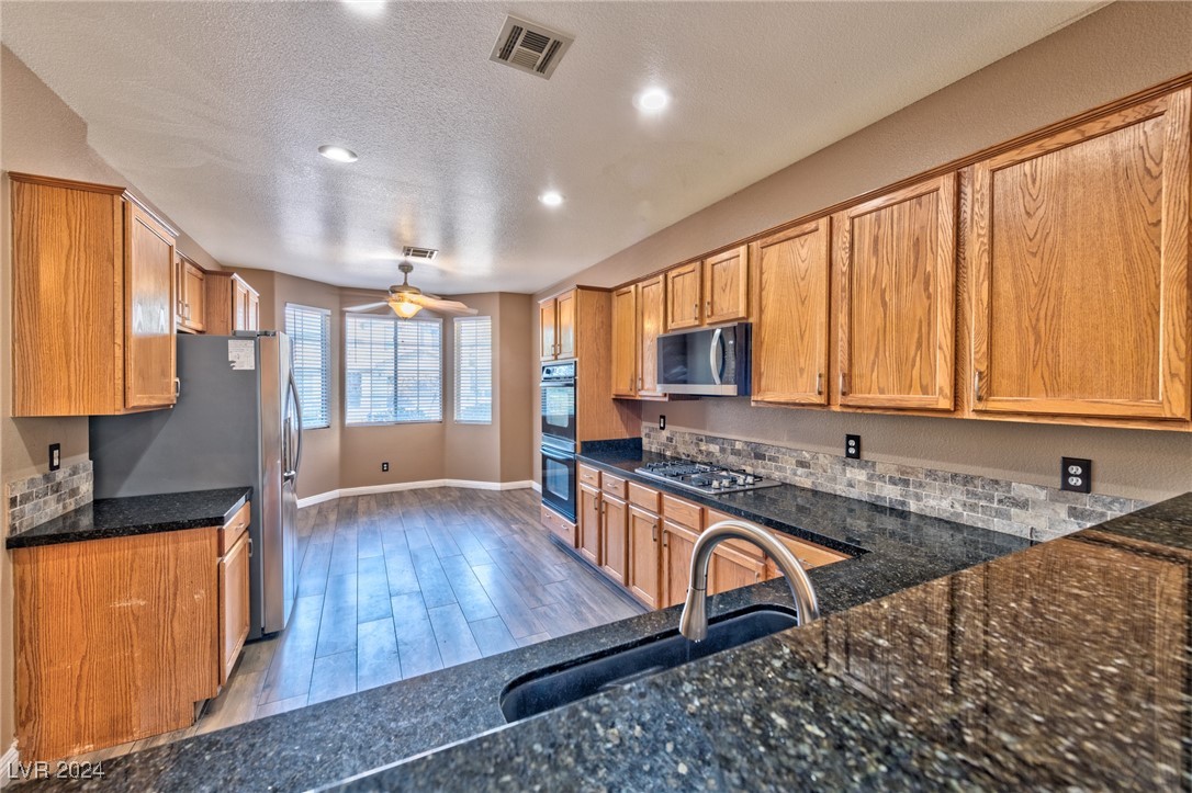 4901 Soaring Springs Avenue