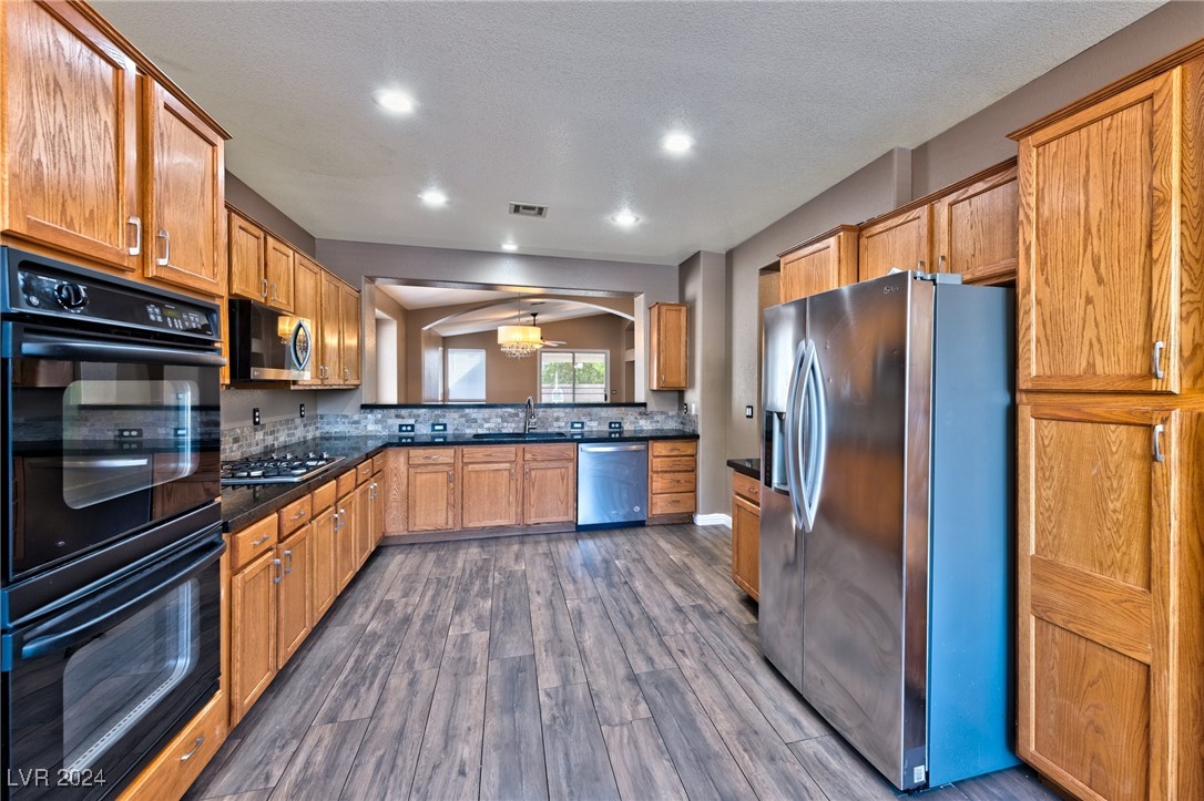 4901 Soaring Springs Avenue