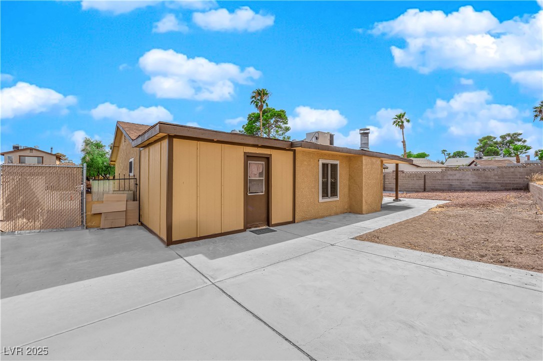 7274 Pinebrook Circle