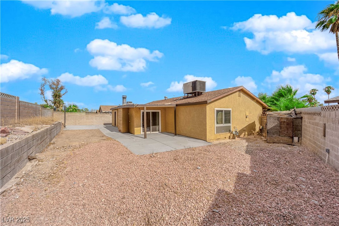 7274 Pinebrook Circle