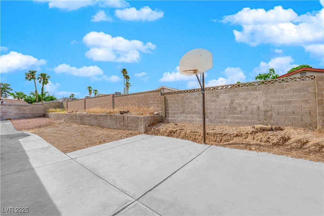 7274 Pinebrook Circle