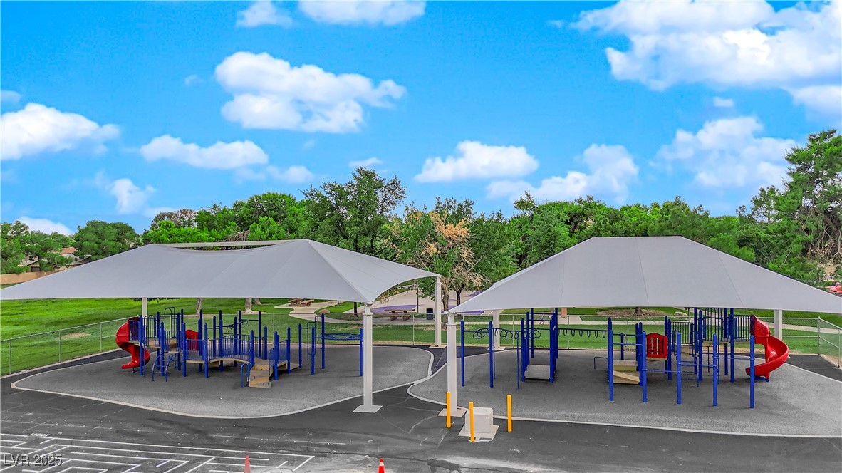 7274 Pinebrook Circle