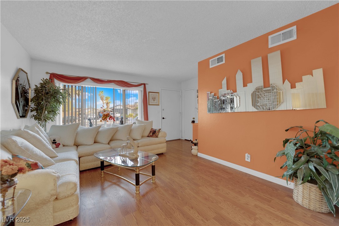 7274 Pinebrook Circle