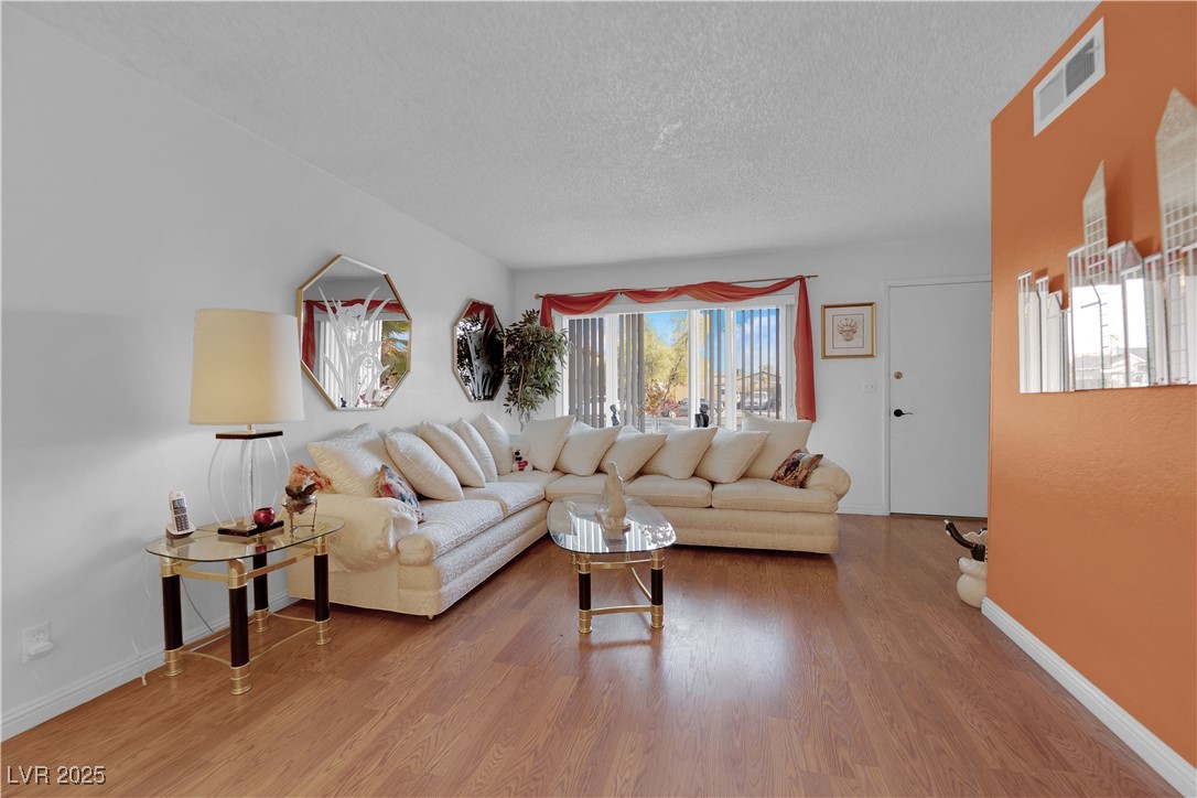 7274 Pinebrook Circle