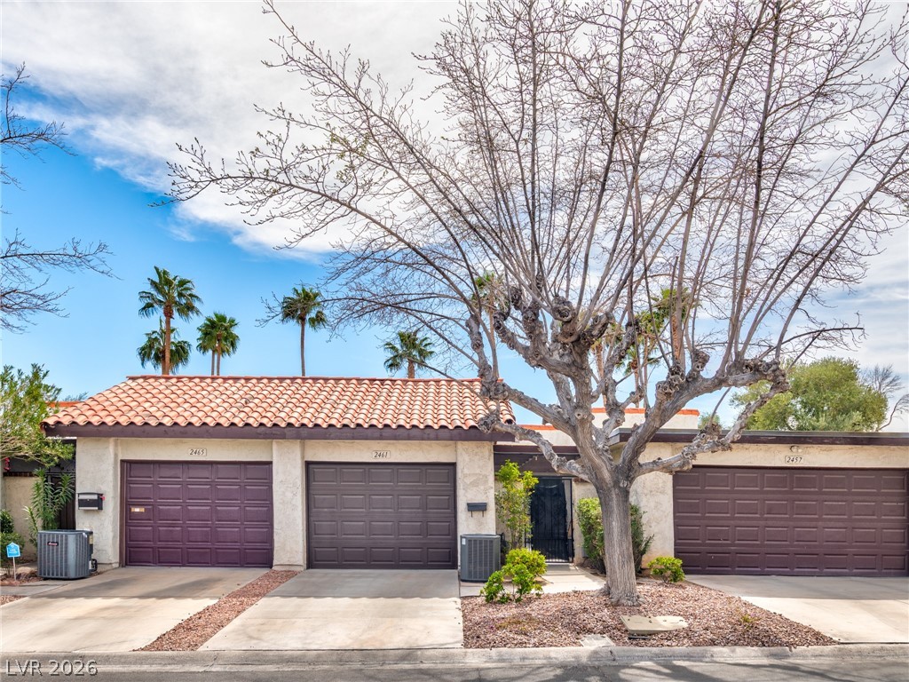 2461 El Paseo Circle