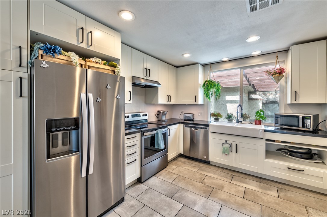2461 El Paseo Circle