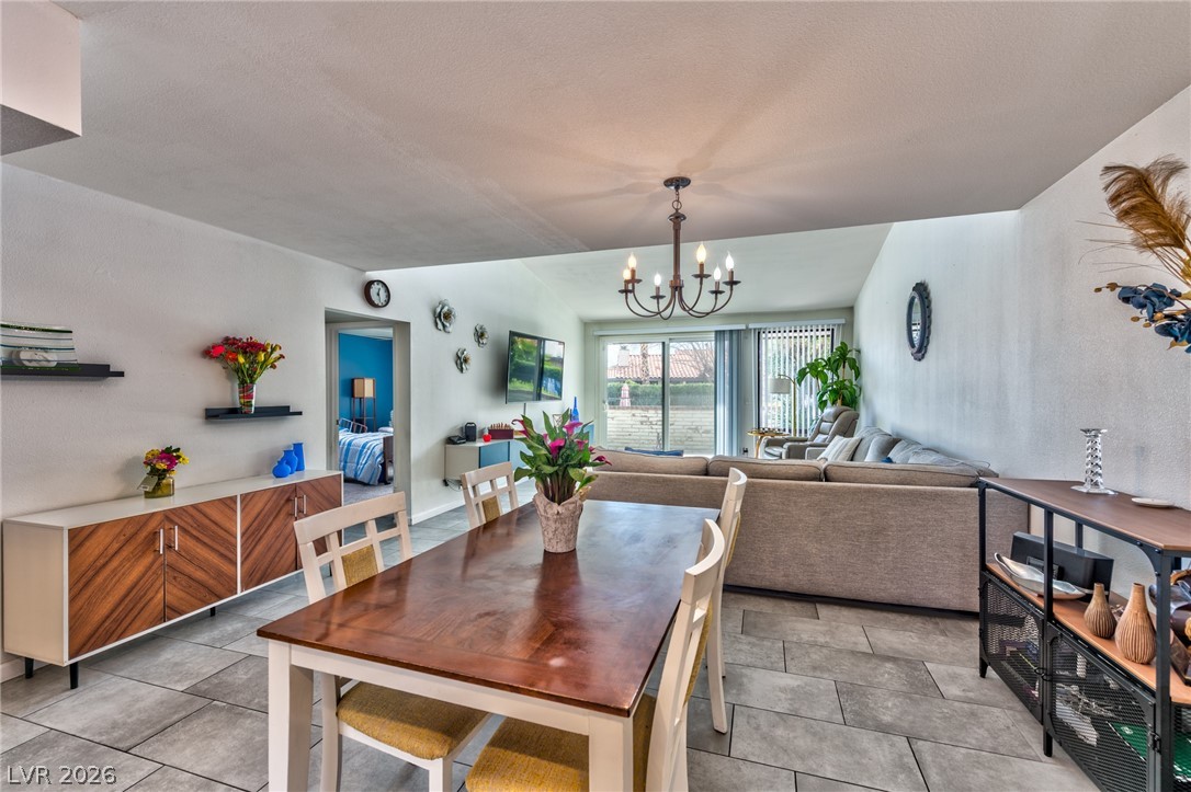 2461 El Paseo Circle