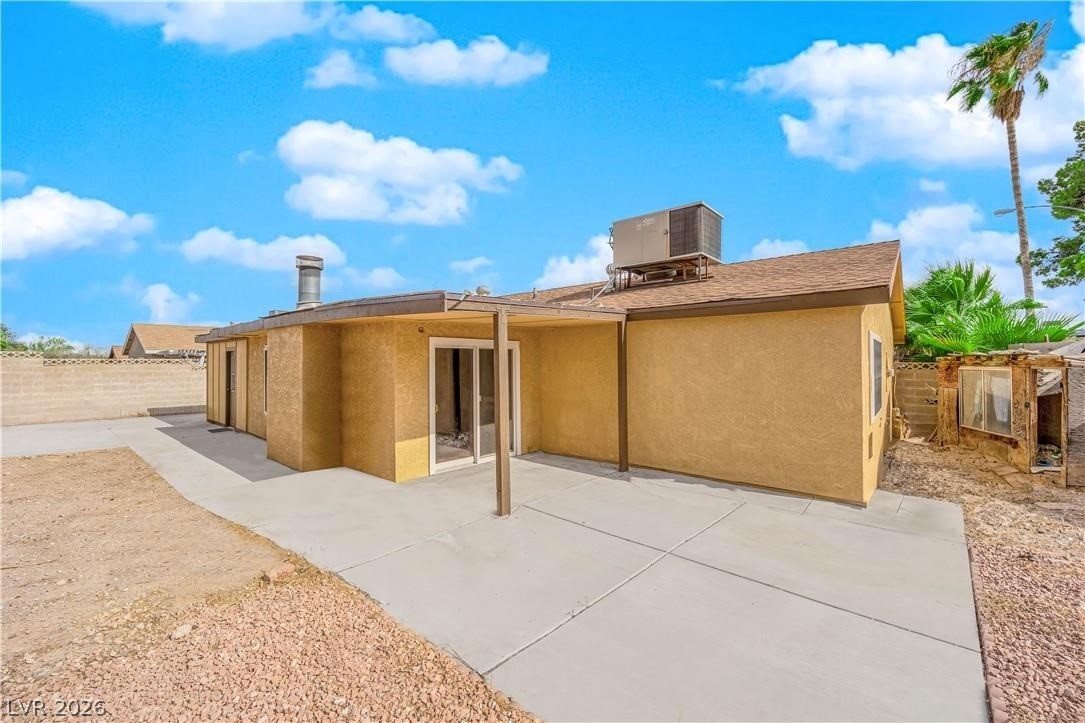 7274 Pinebrook Circle