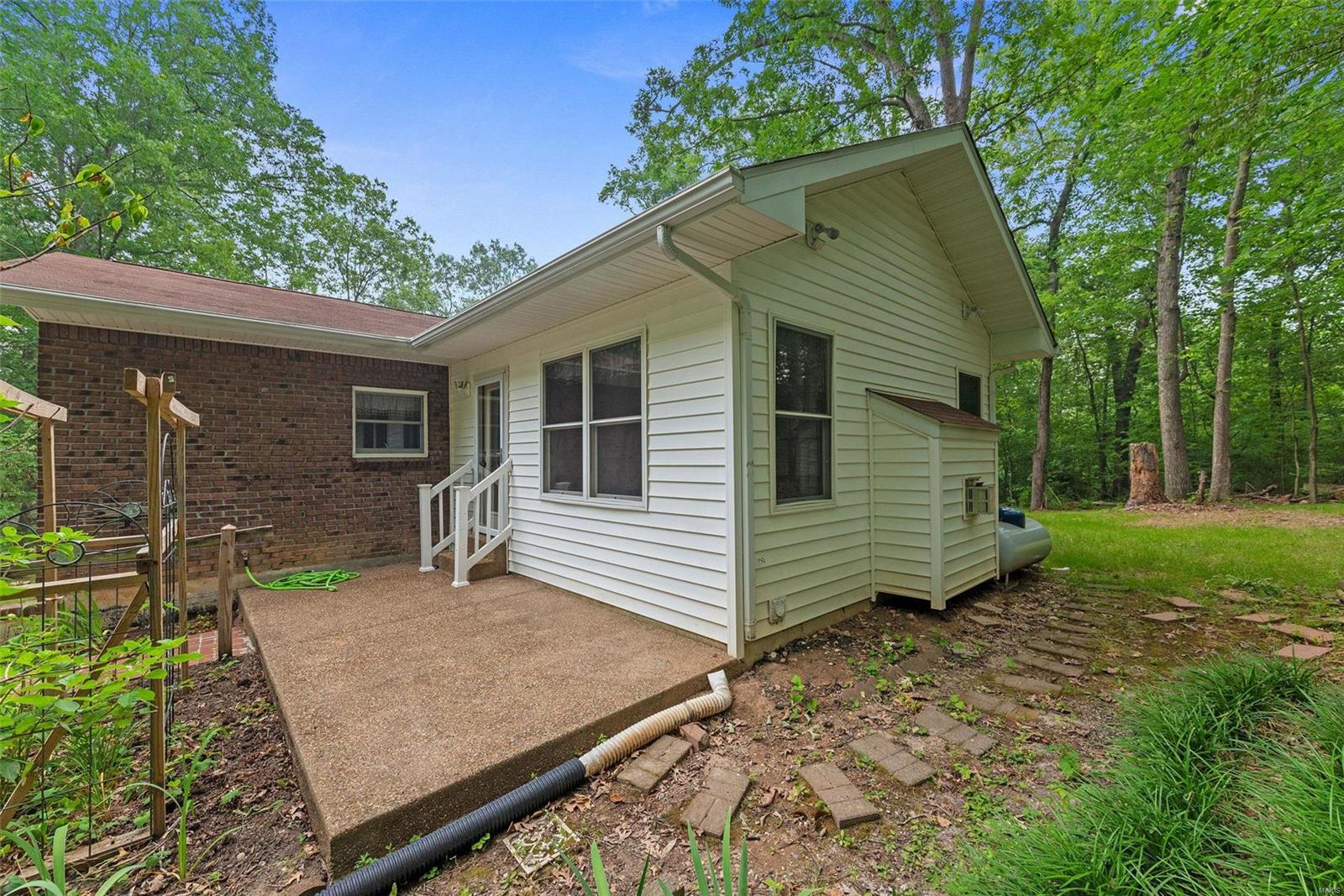 152 White Oak Estates Drive