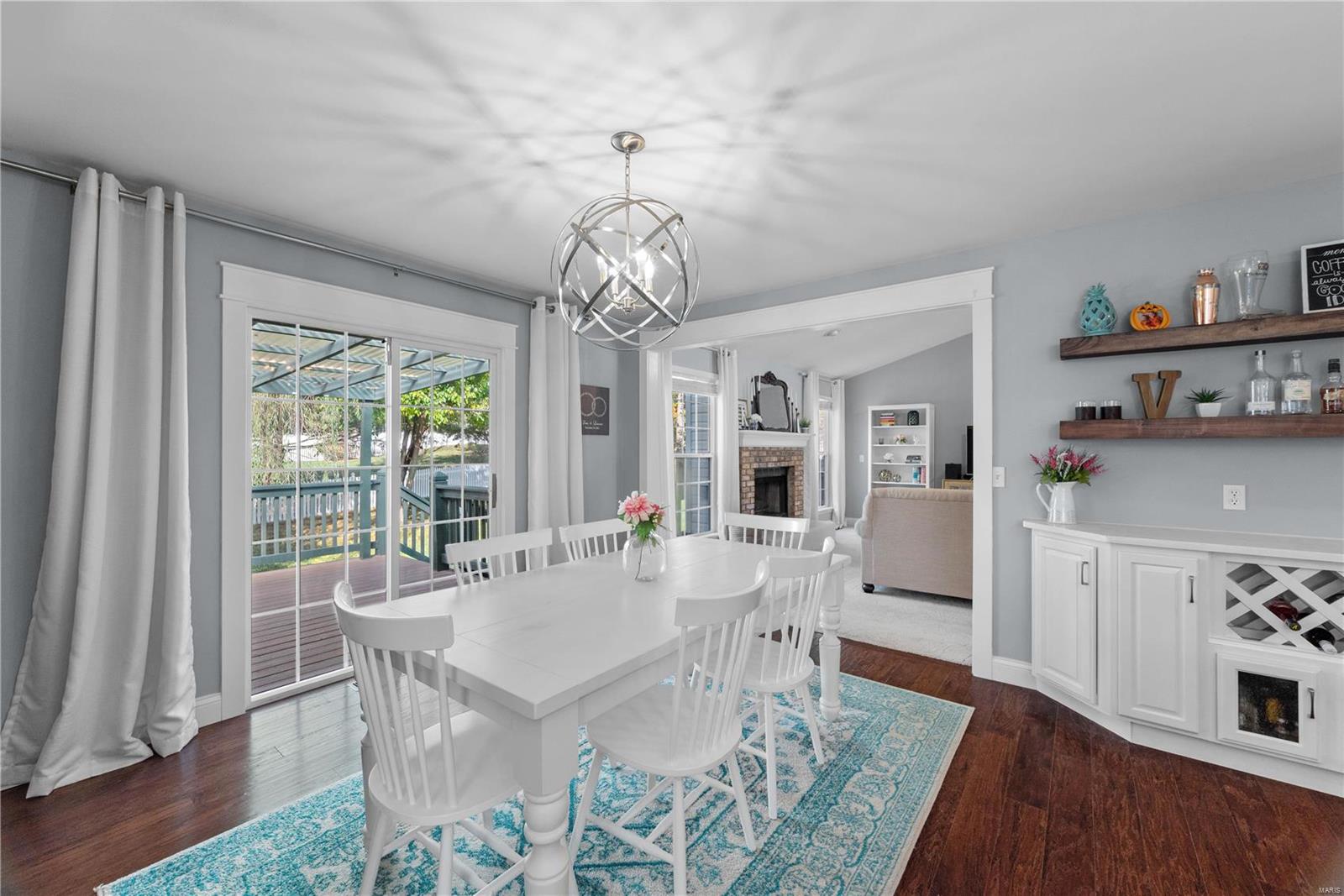 929 Squirrels Nest Court