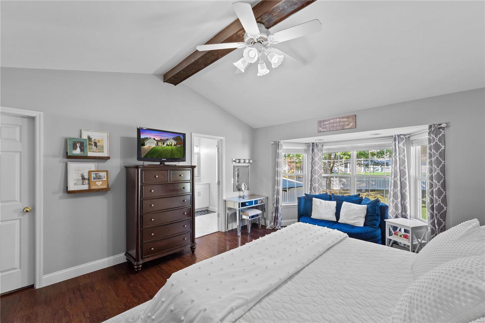 929 Squirrels Nest Court