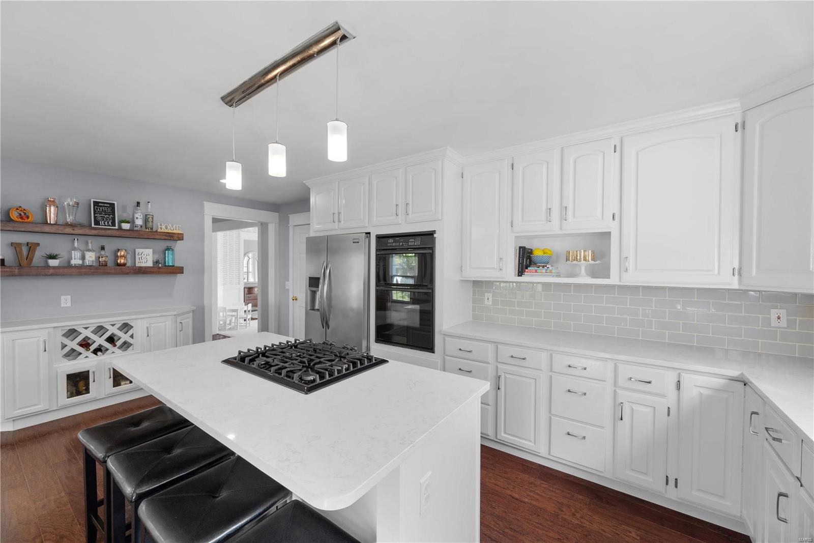 929 Squirrels Nest Court