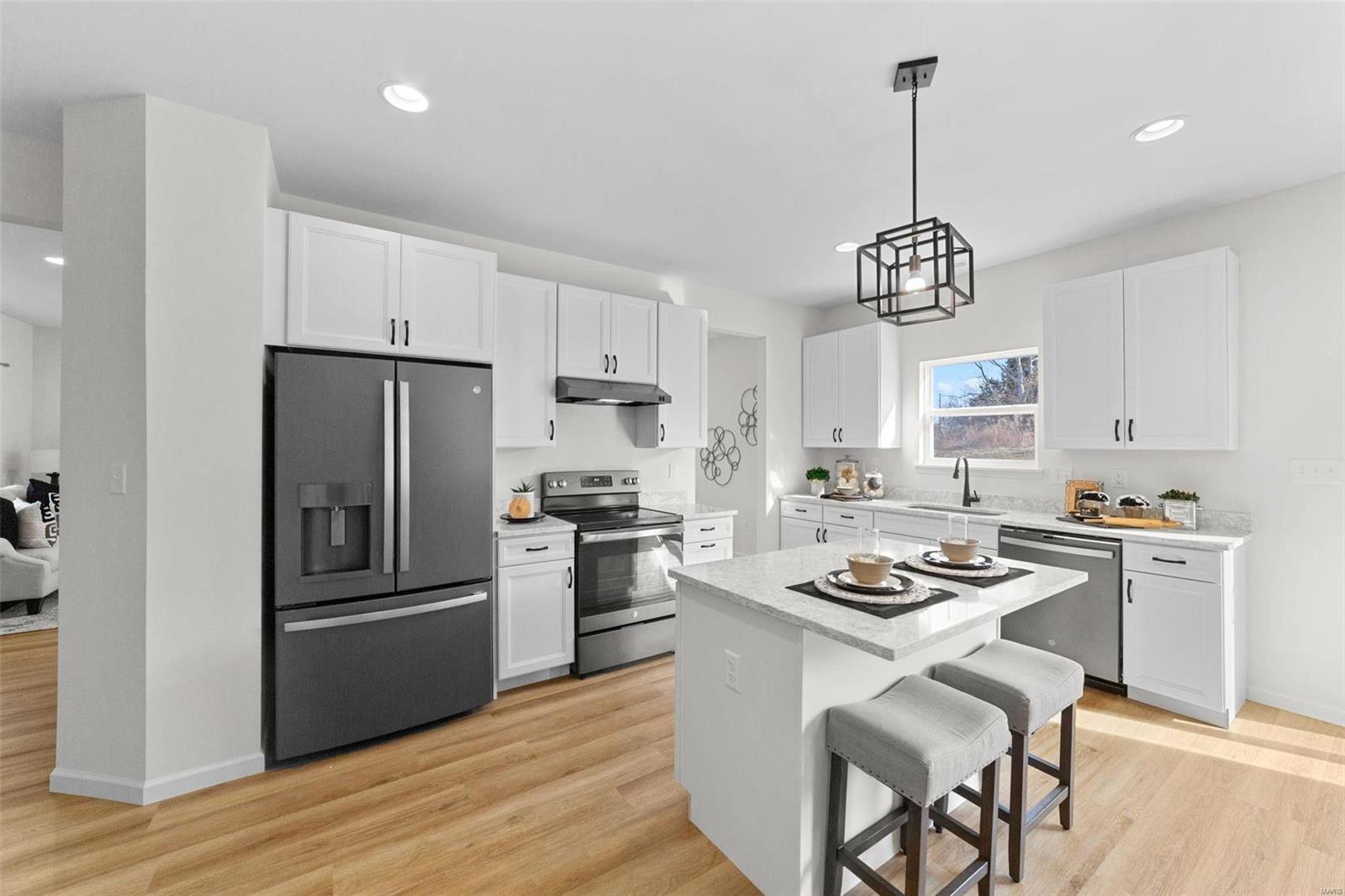 106 Dark Horse Court