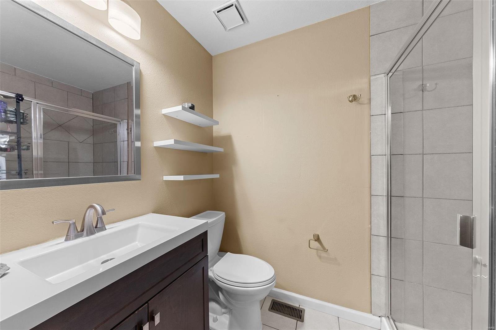 1105 Whitegate Court