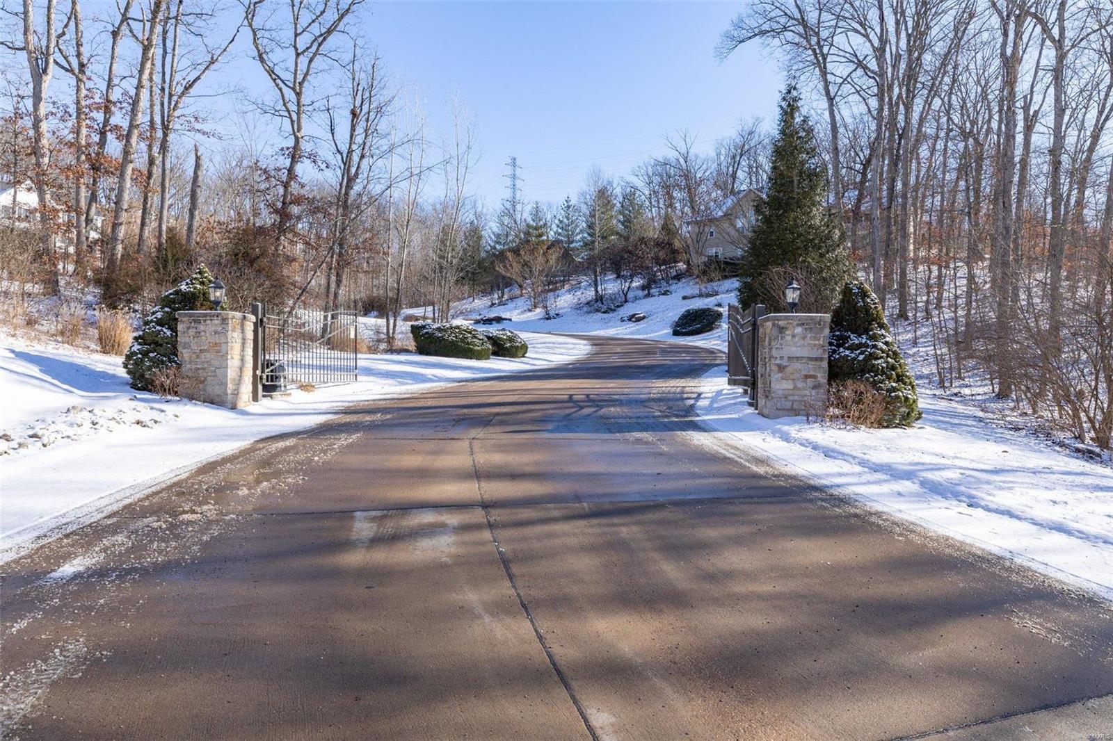 2609 Forest Glen Drive