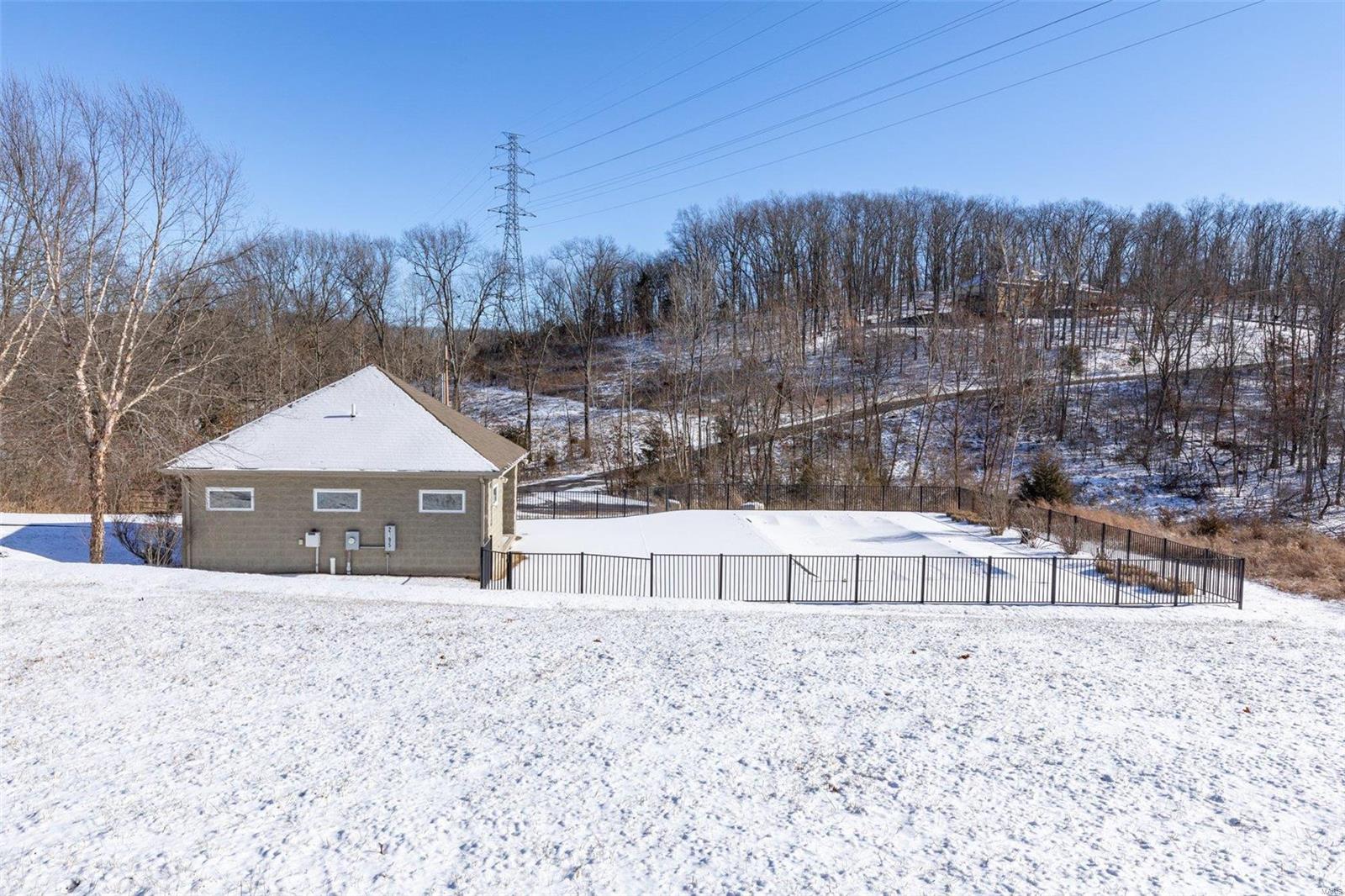 2609 Forest Glen Drive