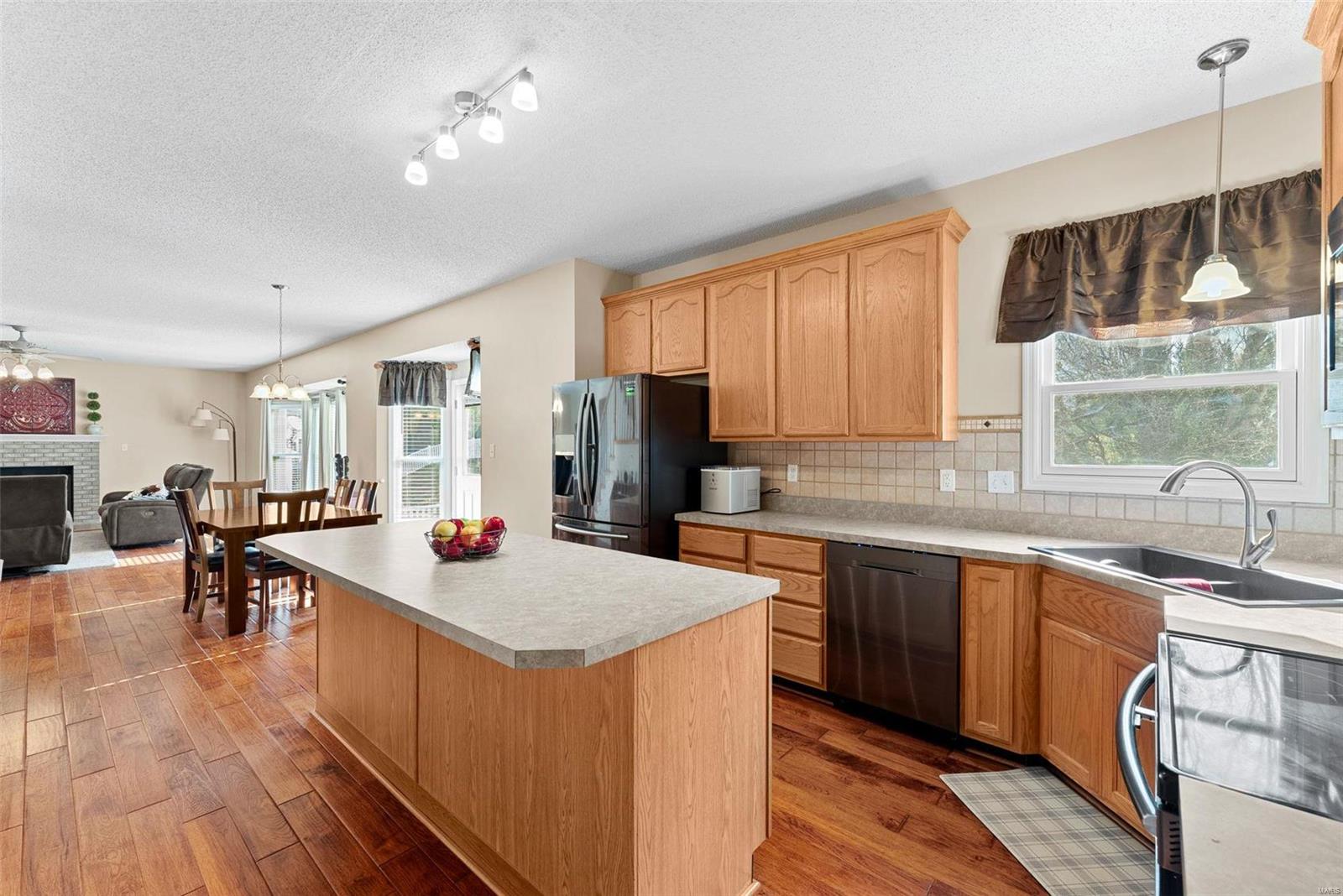 1422 Devonshire County Drive