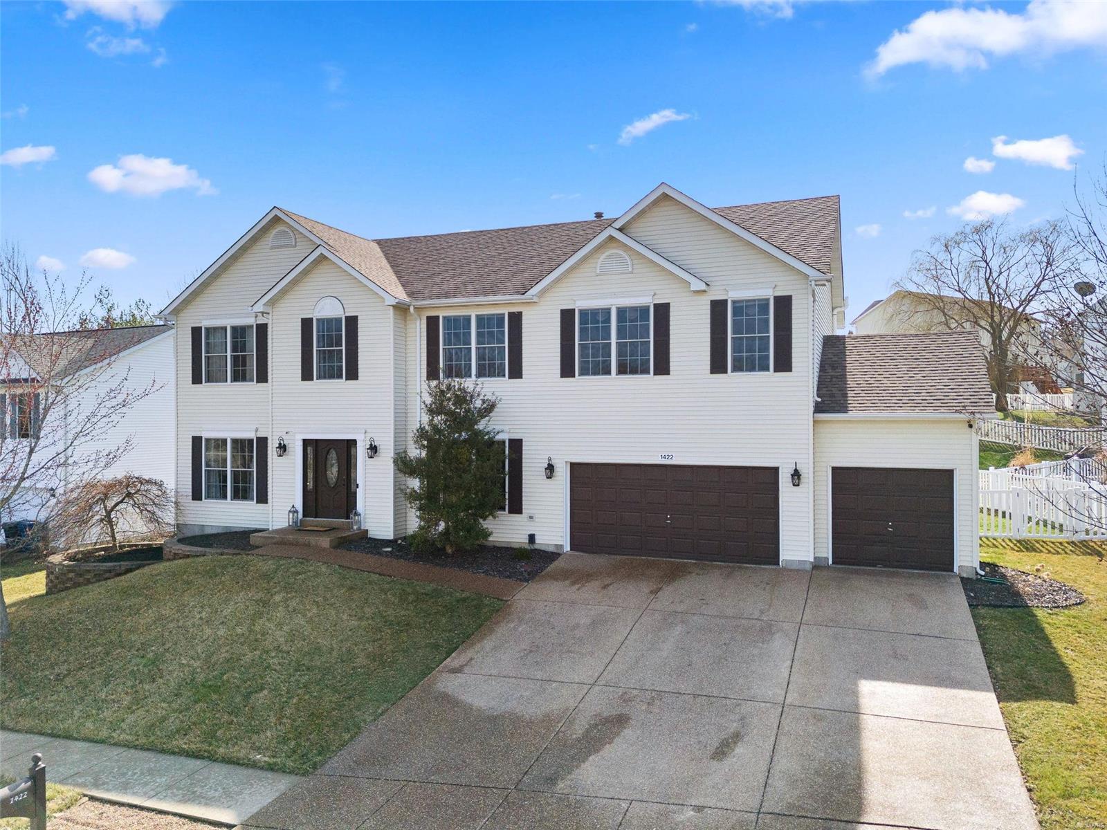 1422 Devonshire County Drive