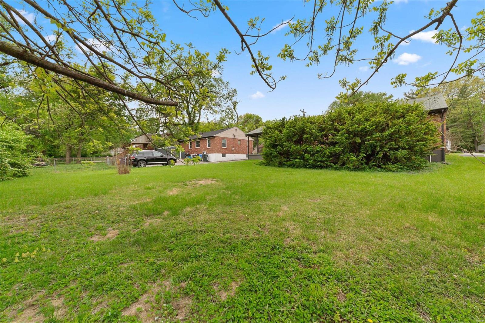 1804 S New Florissant Road