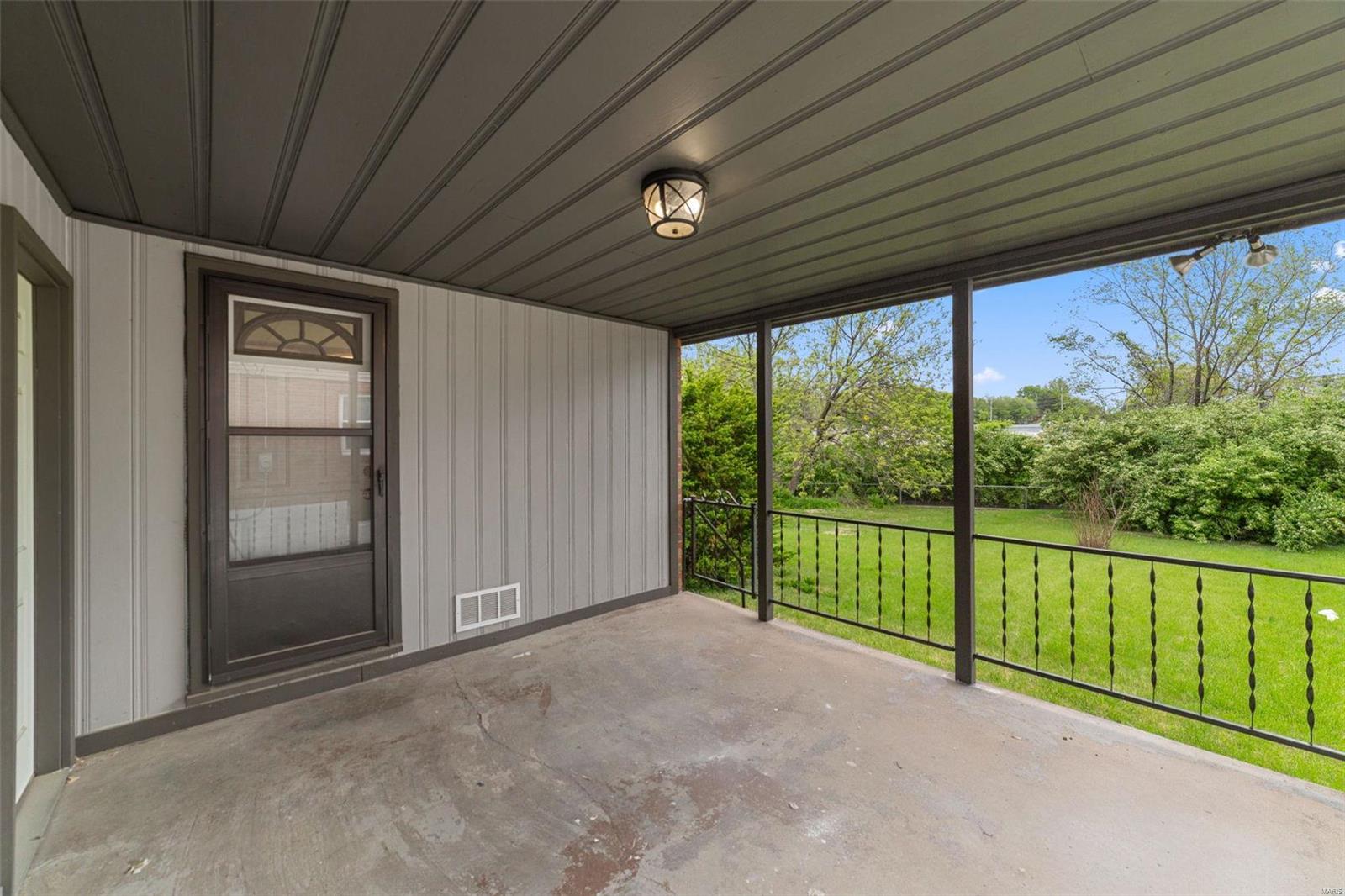 1804 S New Florissant Road