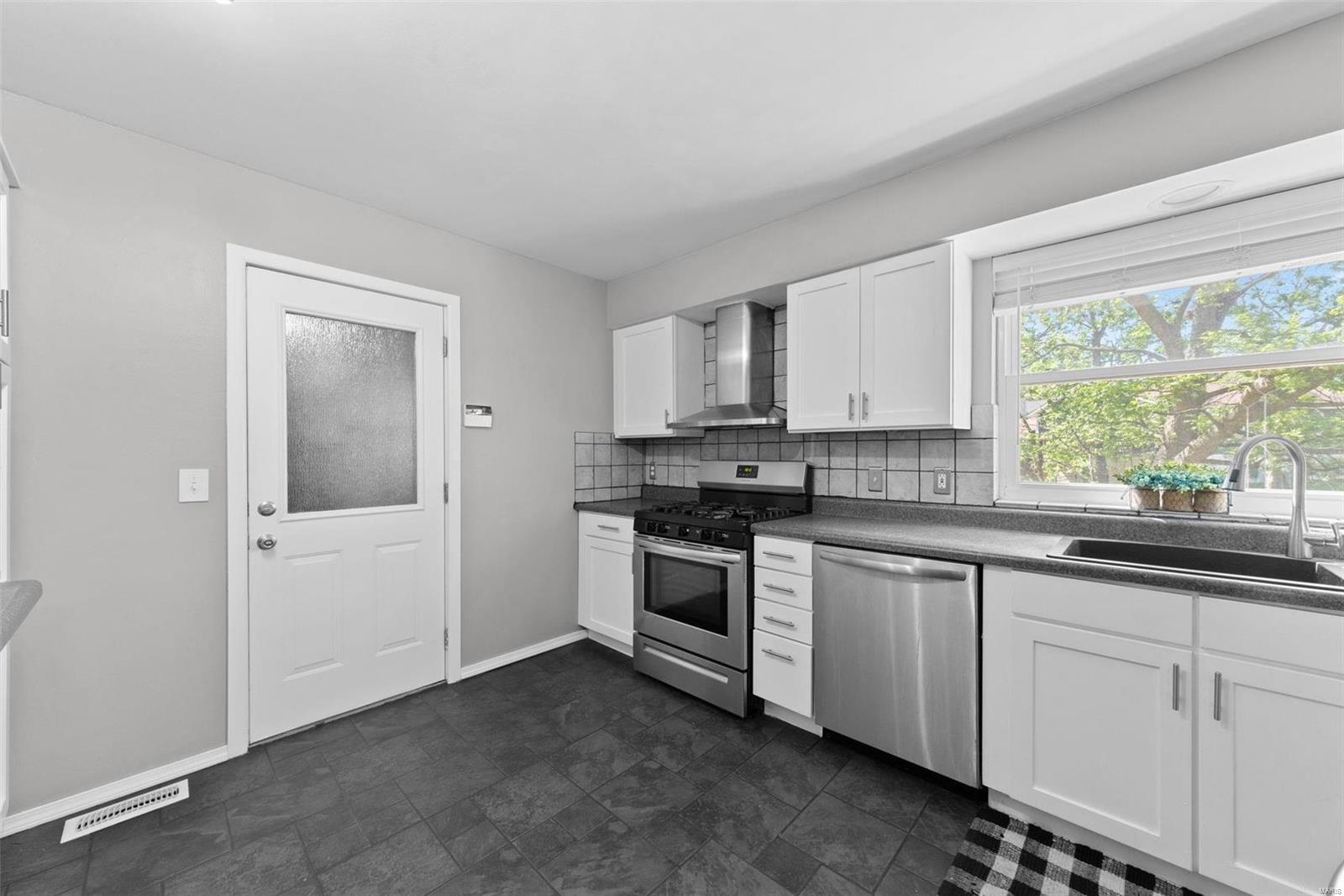 1217 Amberglen Drive