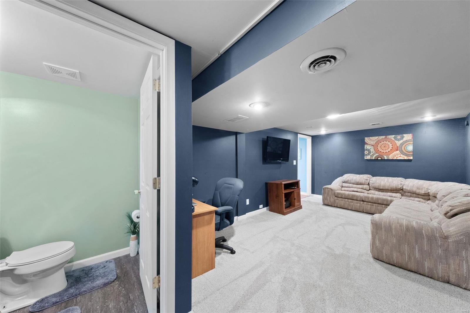 1217 Amberglen Drive