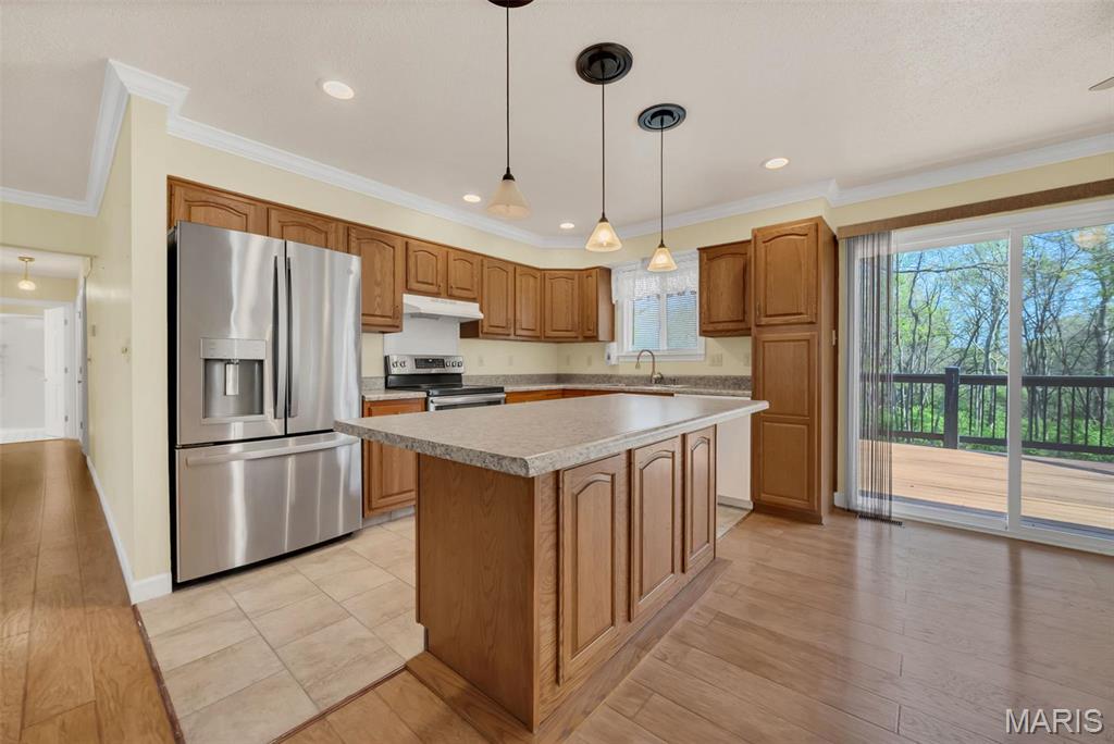 1925 Sun Trail Drive