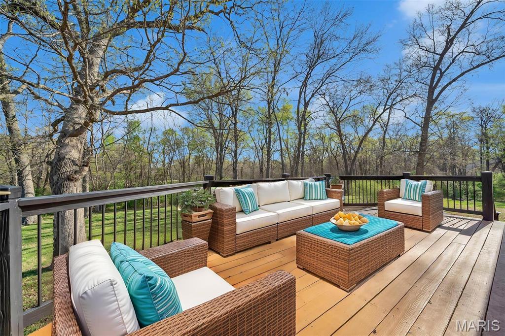 1925 Sun Trail Drive