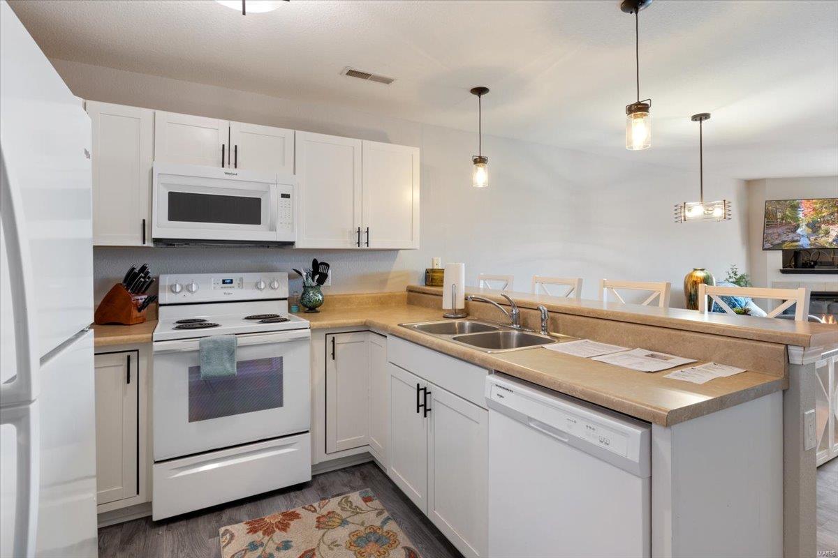 315 Highland Shores Drive Unit: 2C