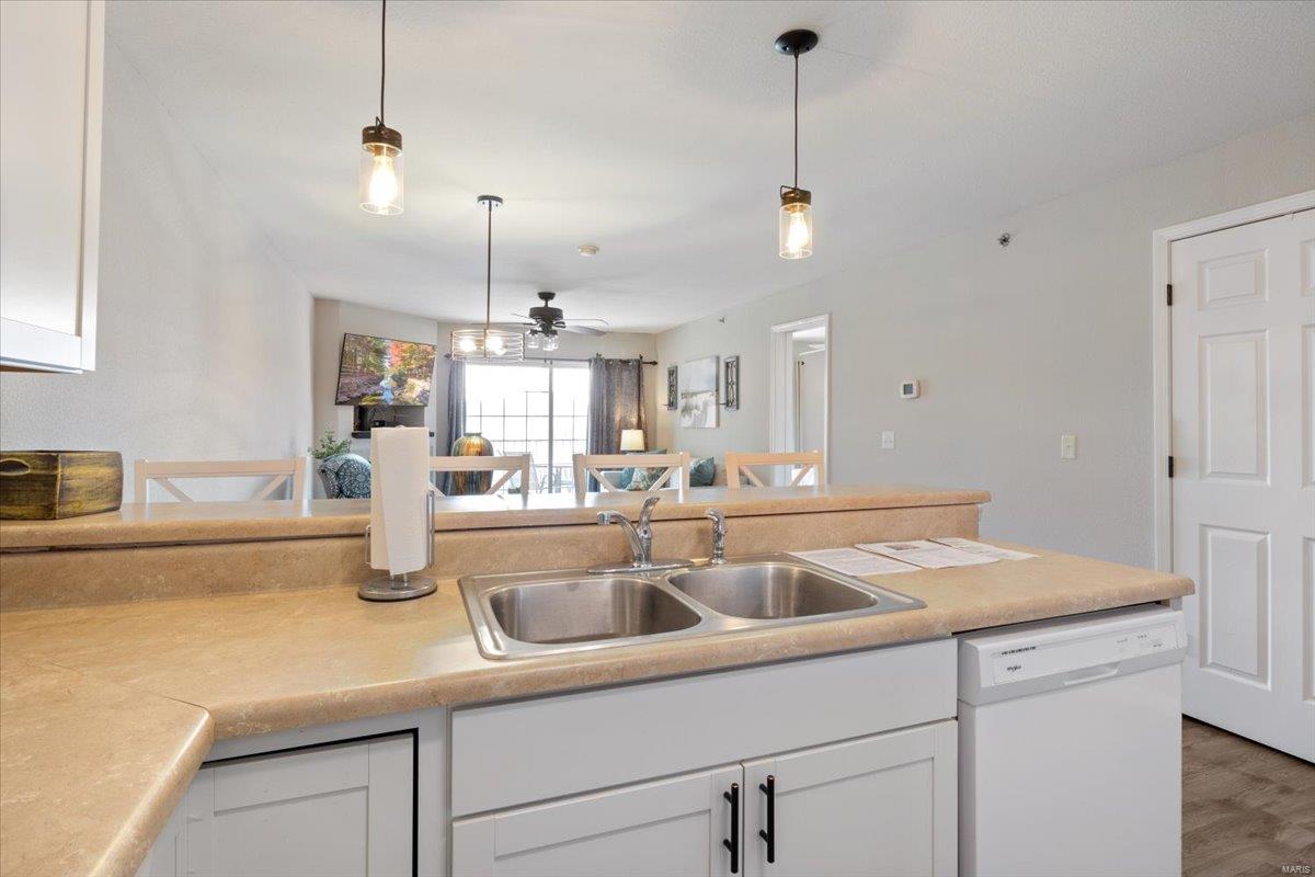 315 Highland Shores Drive Unit: 2C