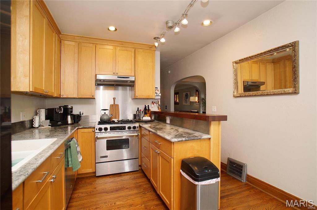 4038 Fairview Avenue