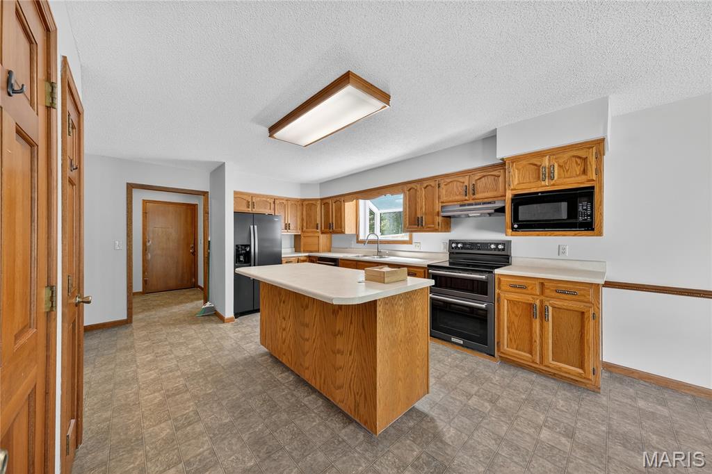 8 Grayson Ridge Drive