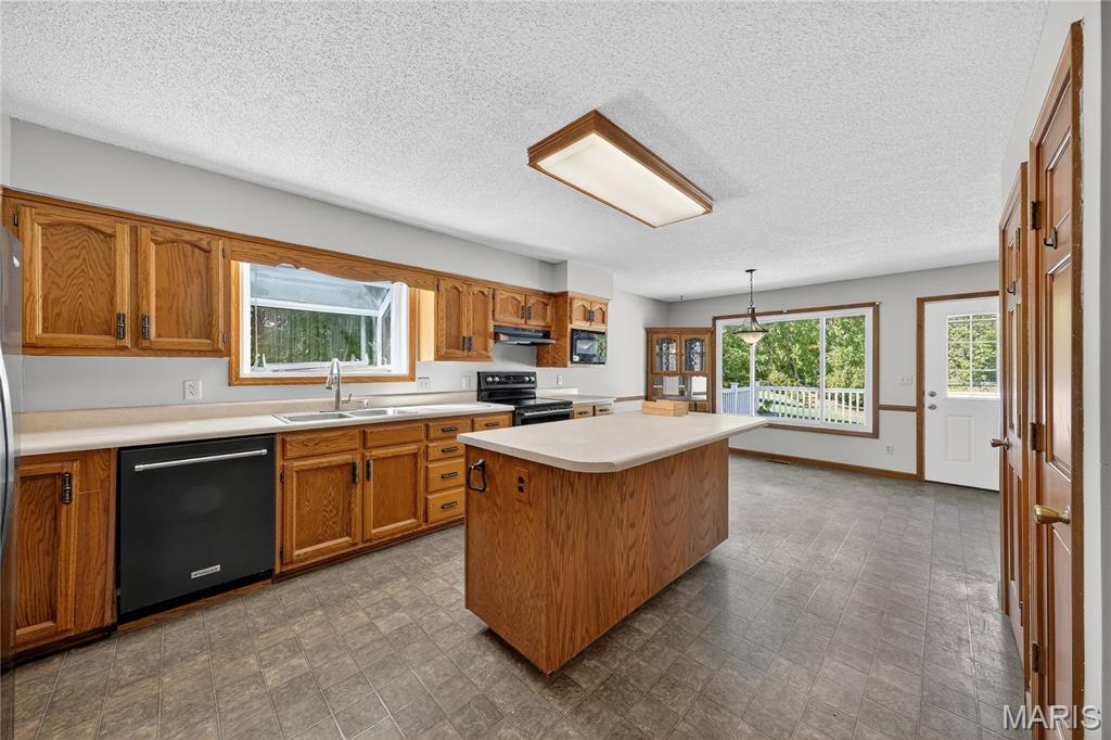 8 Grayson Ridge Drive