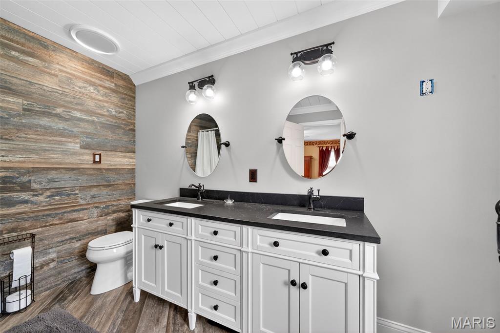 2489 Oak Forest Drive