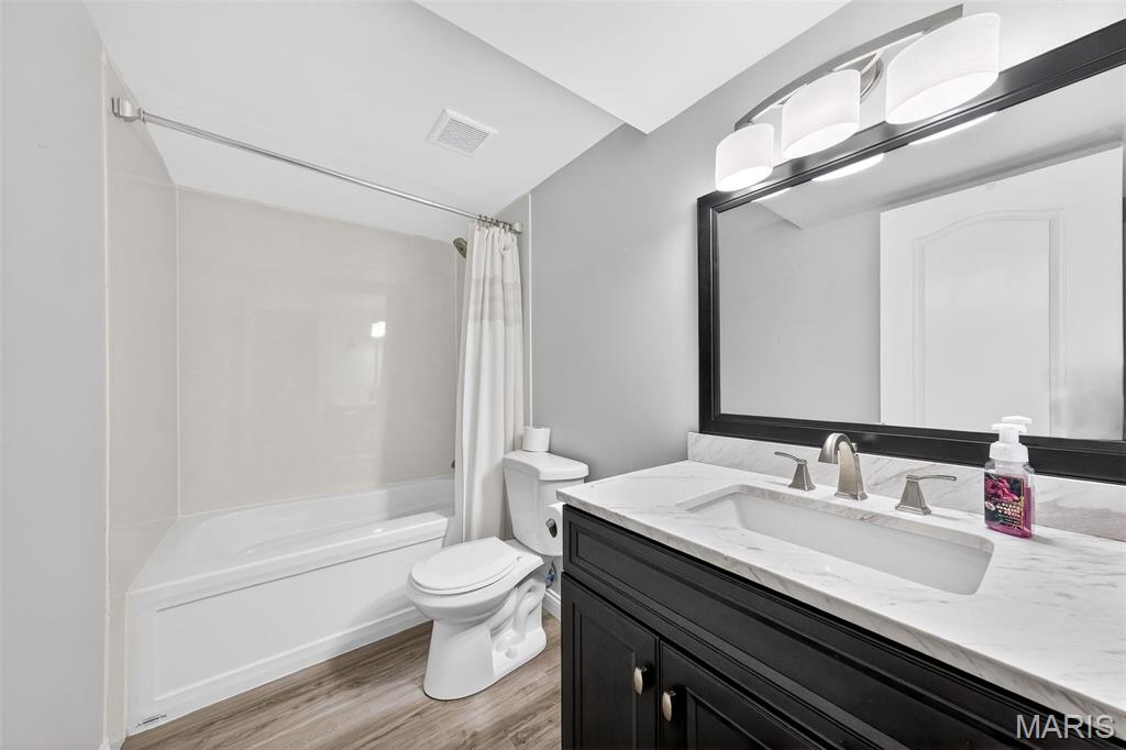 178 Shadow Pointe Drive