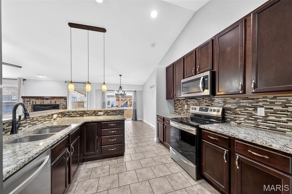 178 Shadow Pointe Drive